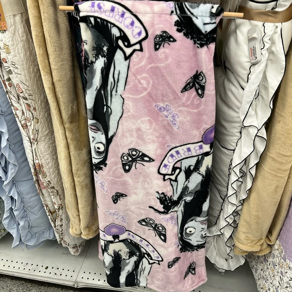 NWT Corpse Bride Valentines Day Halloween Plush Graphic Throw Blanket 50 x 70